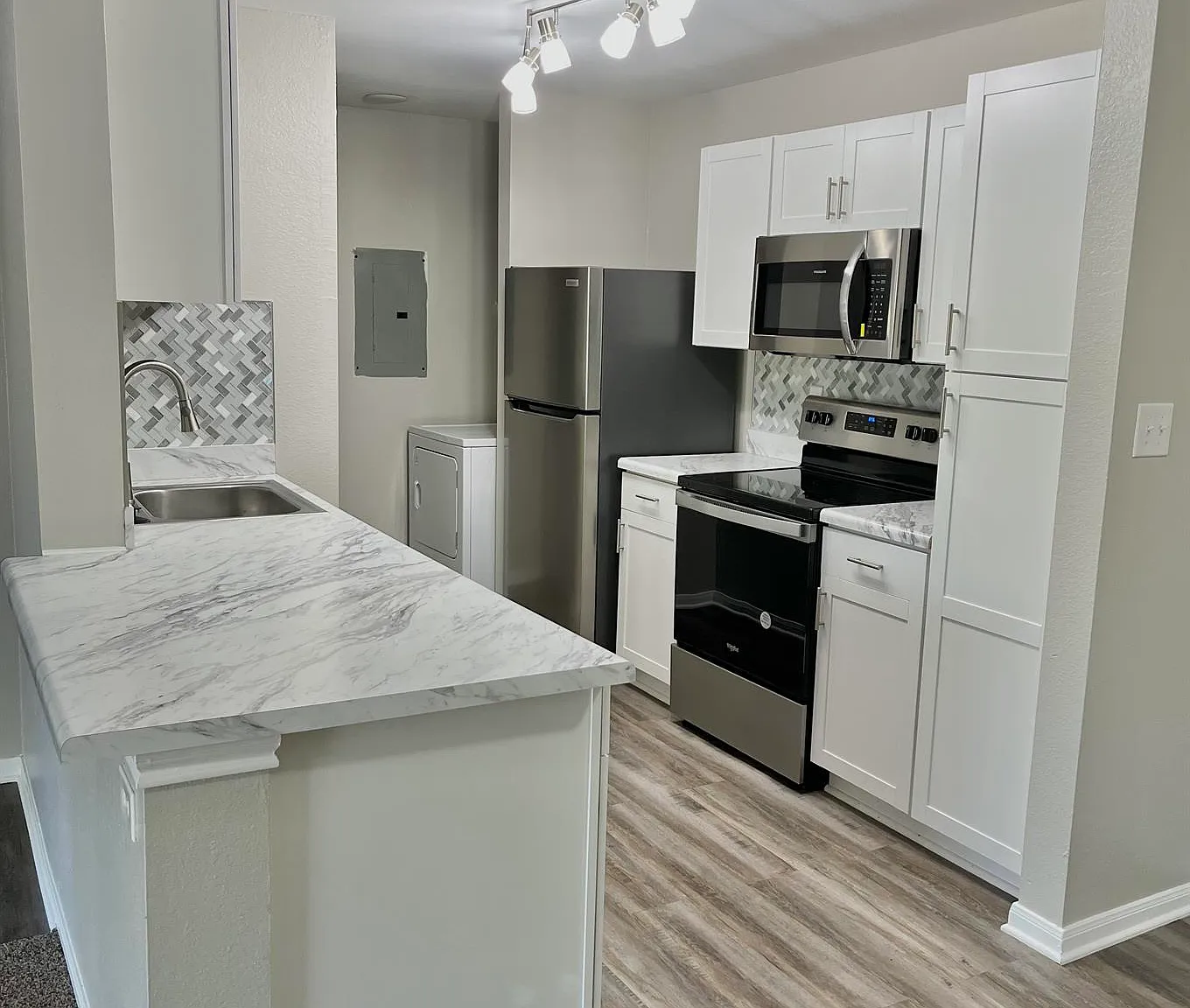 Highline Apartments — Photo 3