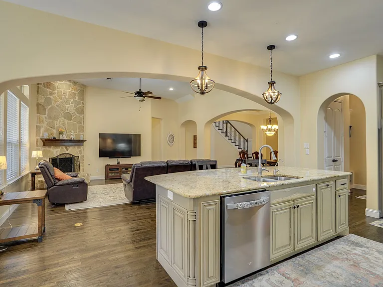 1604 Woodrose Ct — Photo 22