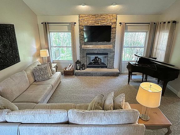 5th image of 3579 Lakewood Shores Dr