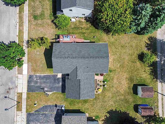 4th image of 512 College View Dr