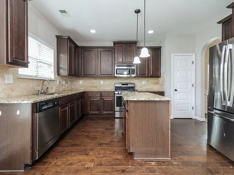 1115 Joslin Path — Photo 10