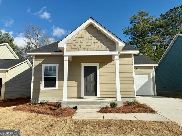 218 Lenox Cir, Lagrange, GA 30241