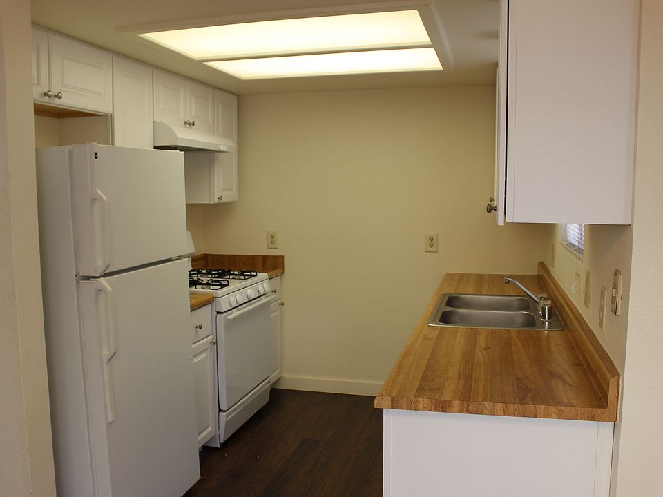 1st image of 715 Creston Rd #D