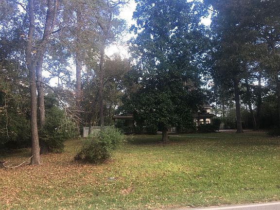 2nd image of 901 Carriage Hills Blvd
