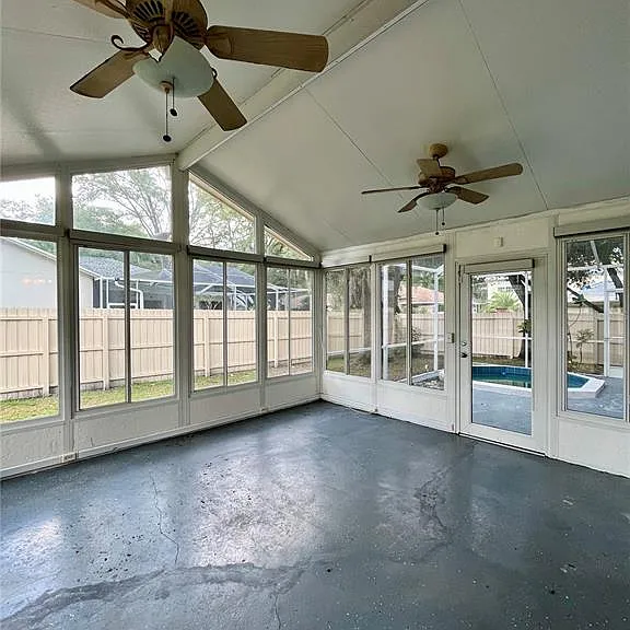 9318 Heritage Oak Ct — Photo 18
