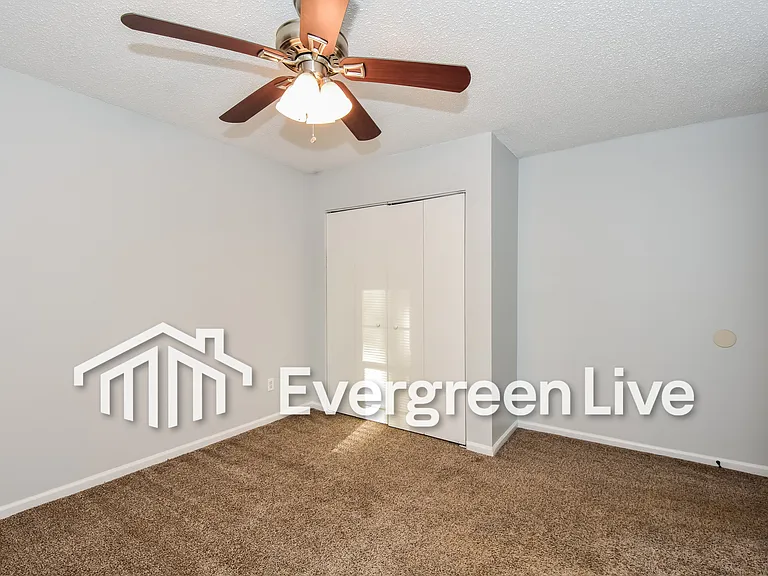 2205 Bedford Way — Photo 14