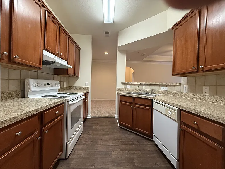 Wesley Kensington Apartments at Stonecrest — Photo 258