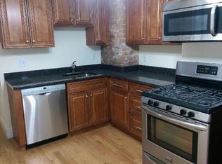 11 Chesterton St, Roxbury, MA 02119