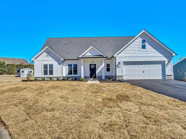 405 Decatur Cir, Salem, VA 24153