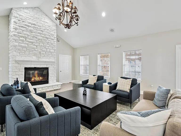 Maple Grove Villas — Photo 23