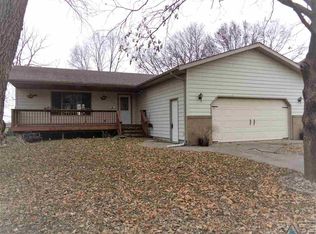 703 N Cedar St, Canton, SD 57013