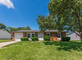 807 W Nettle Tree Rd, Sterling, VA 20164