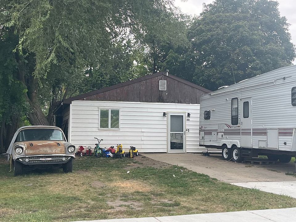 2nd image of 612 N Illinois St