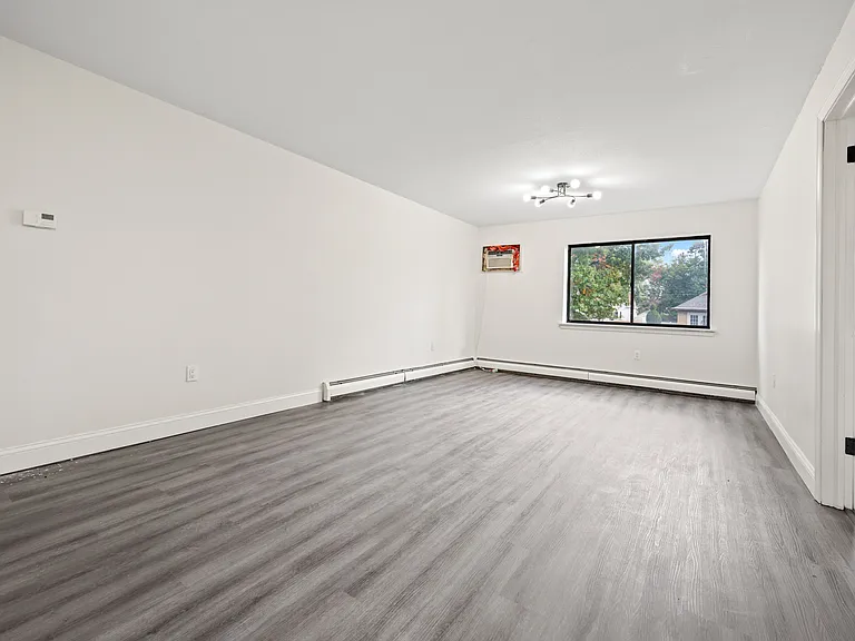 18 Signor St #10 — Photo 8