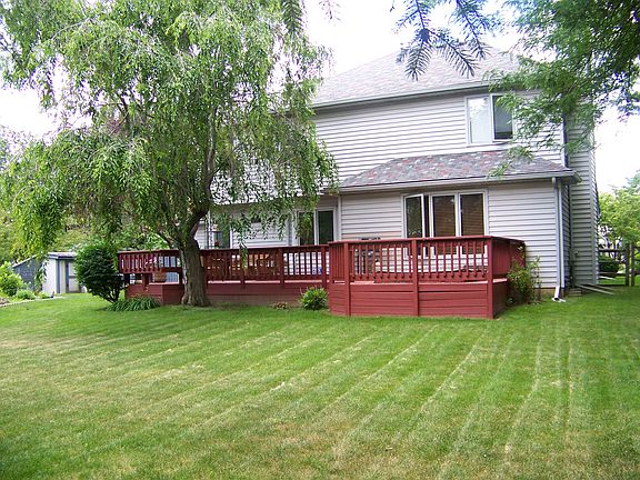 Deck with hot tub