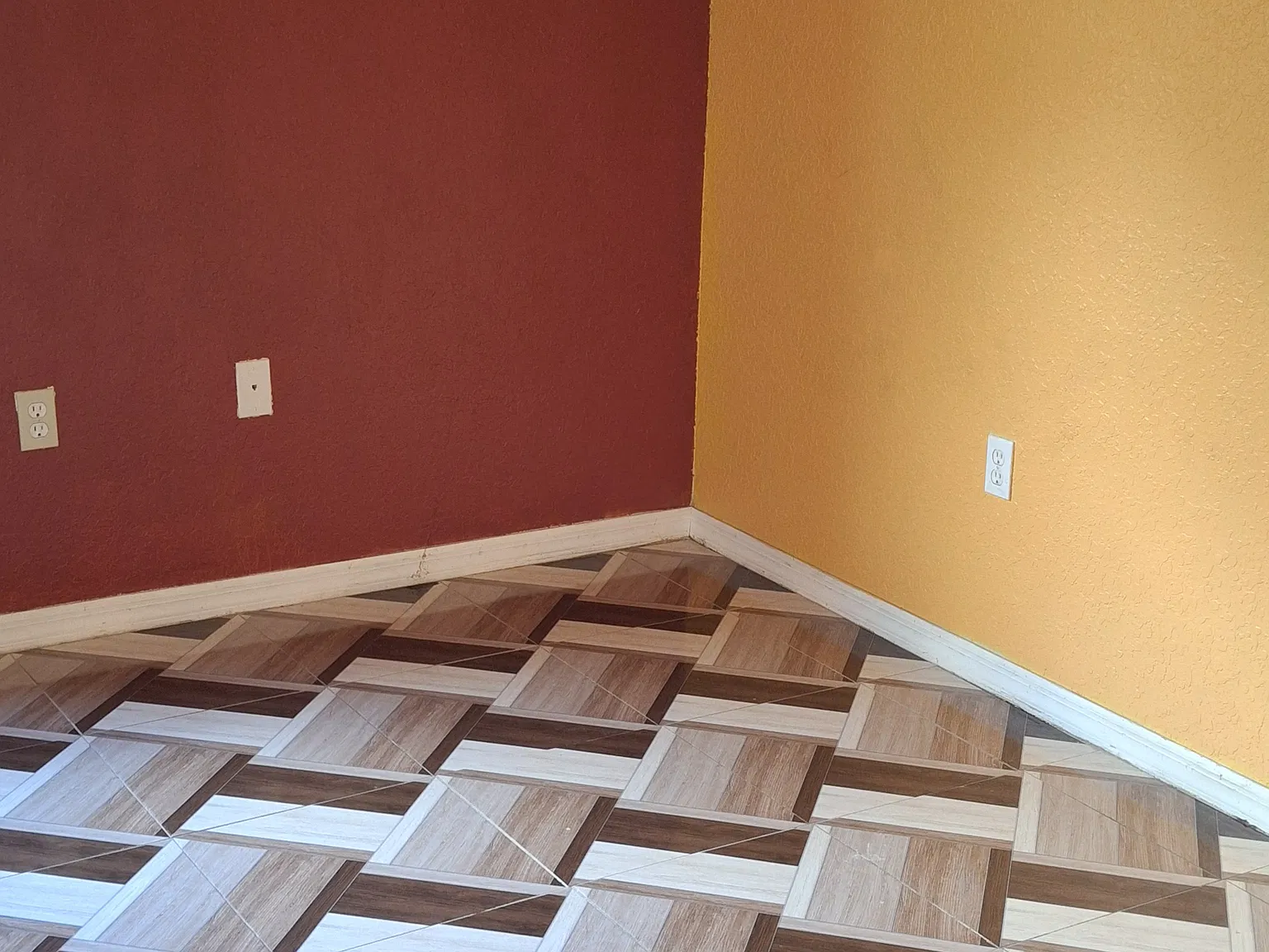4 bed, 1680 sqft, $1,915 — Photo 2