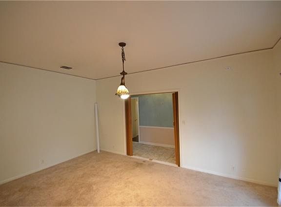 5th image of 7630 Braesdale Ln