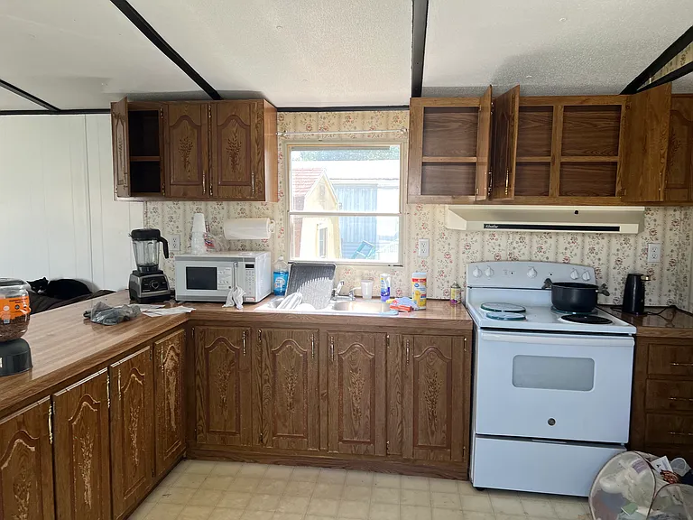 623 Kian Ct #623 — Photo 5