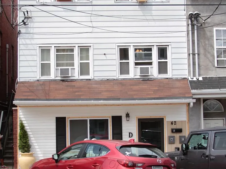 42 N Lehigh Ave — Photo 17