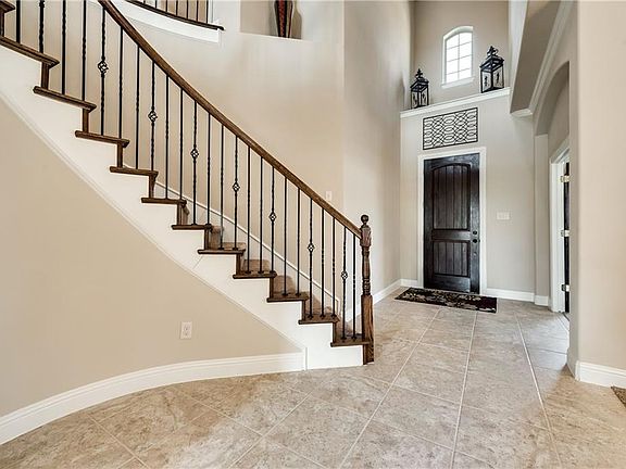 3rd image of 4025 Dalton Dr