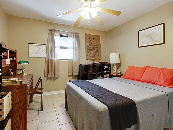 5th image of 803 Felicity St APT 9