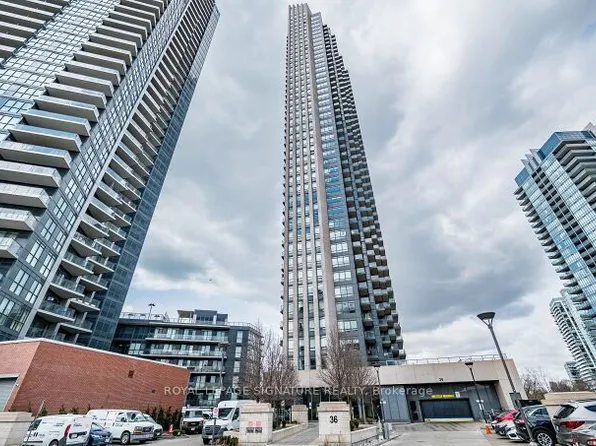 36 Park Lawn Rd, Toronto, ON