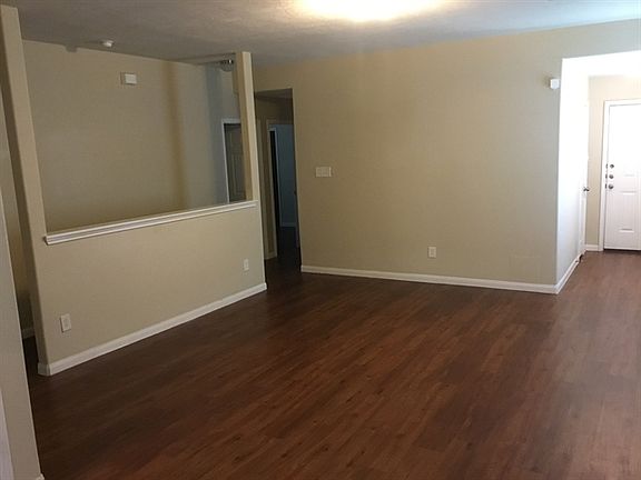 4th image of 22259 Doubletree Park Dr