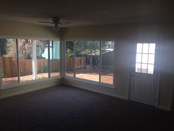 5th image of 2206 Mountain View Dr