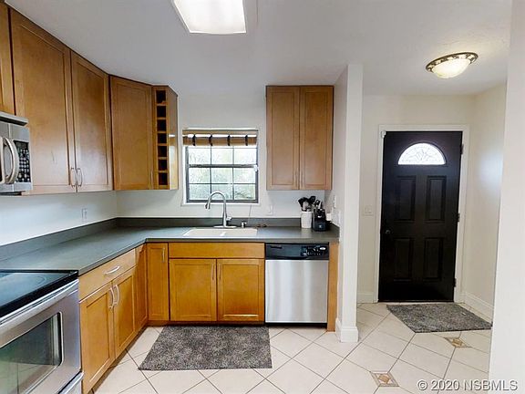 5th image of 709 Sandpiper Ave