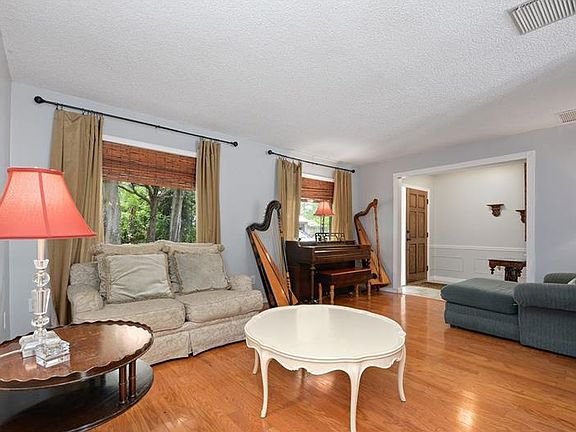 3rd image of 4007 Quenita Dr #1