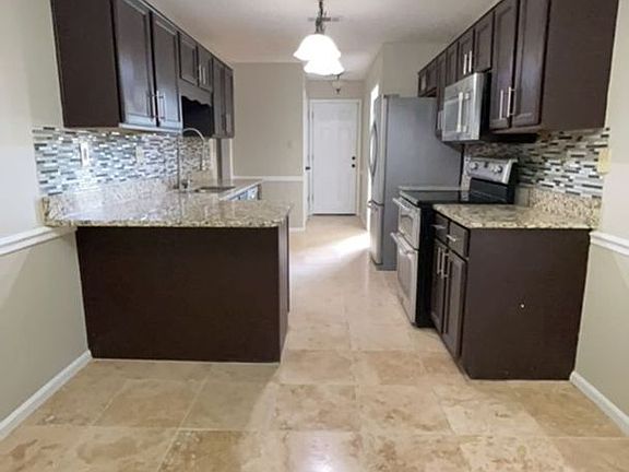 4th image of 8997 Fletcher Park Cir S