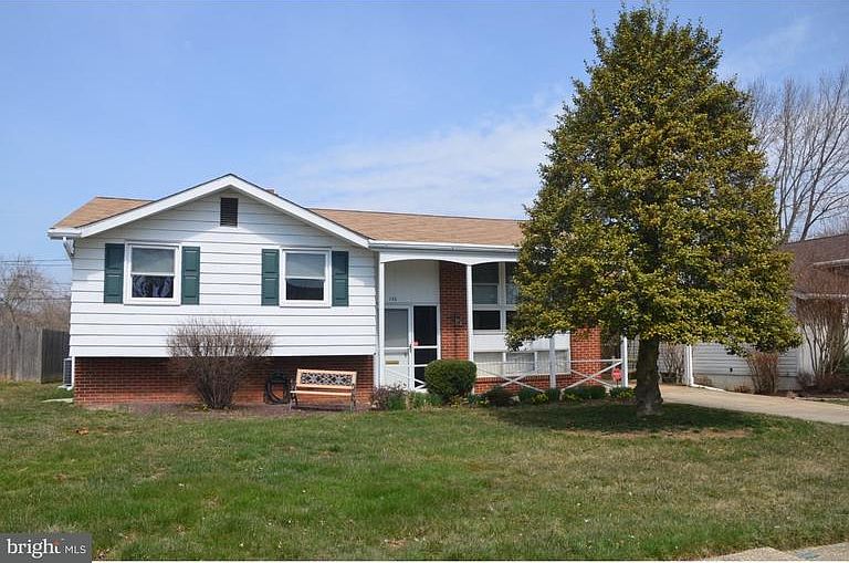 1st image of 132 Rockrose Dr