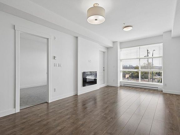 2nd image of 827 Roderick Ave #205