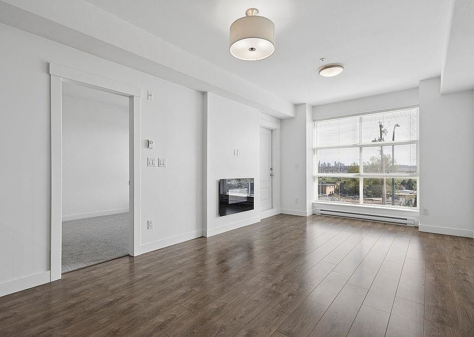 1st image of 827 Roderick Ave #205