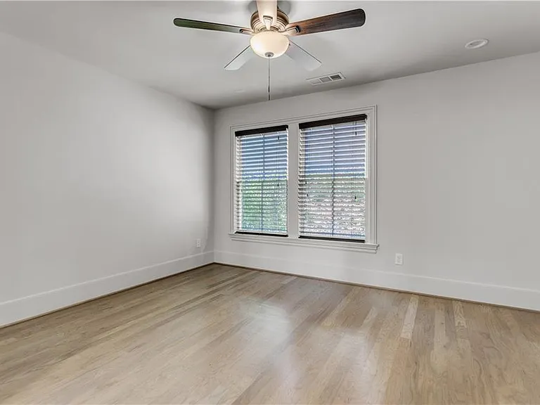 528 Bismark Rd NE — Photo 20