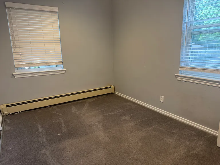 18 Linden St #1 — Photo 5