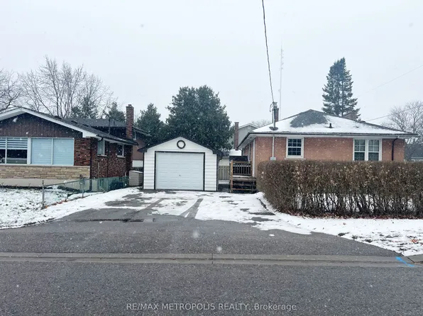 1101 King St #Basement, Whitby, ON L1N 5A9