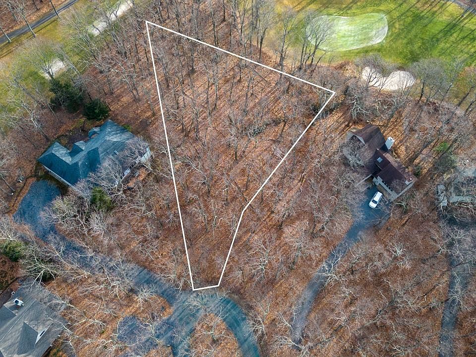 1st image of 18 Deer Springs Point