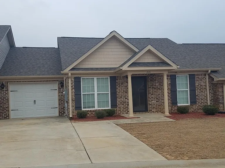 423 Tarsel Ct — Photo 3