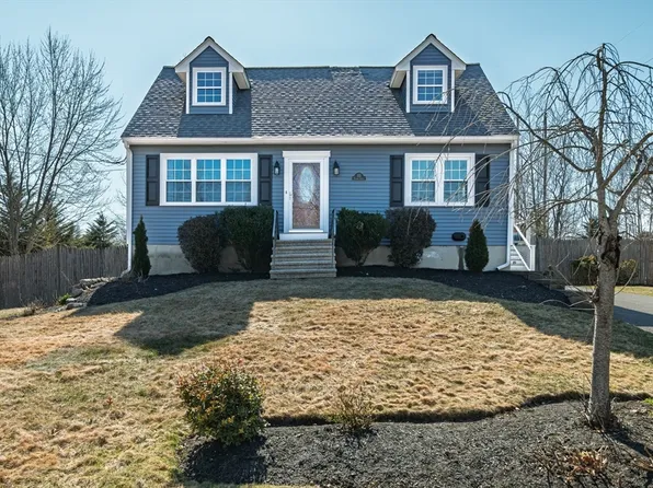 153 Pilgrim St, Abington, MA 02351