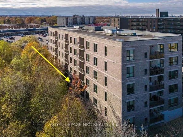 379 Scott St #103, Saint Catharines, ON L2M 0B7