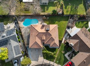 555 W Ashcroft Ave, Clovis, CA