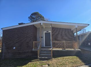 601 Saunders Pl #B, High Pt, NC 27260