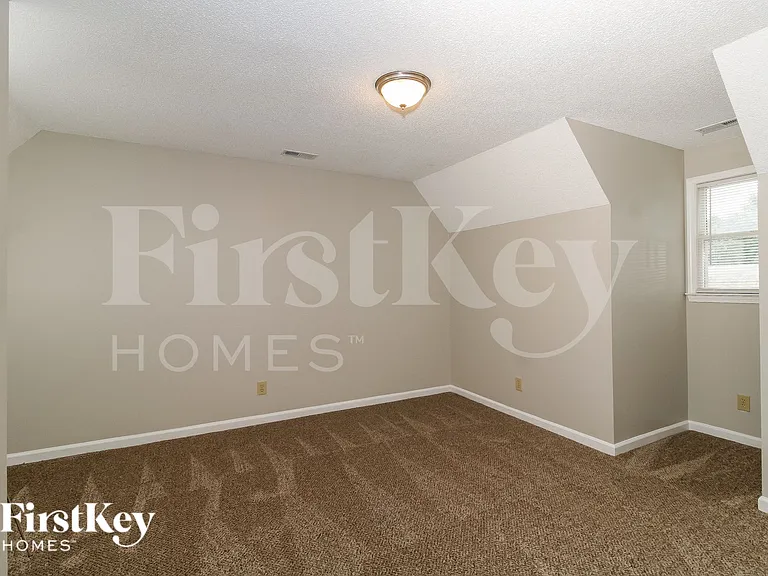 4305 Oak Glen Dr — Photo 8