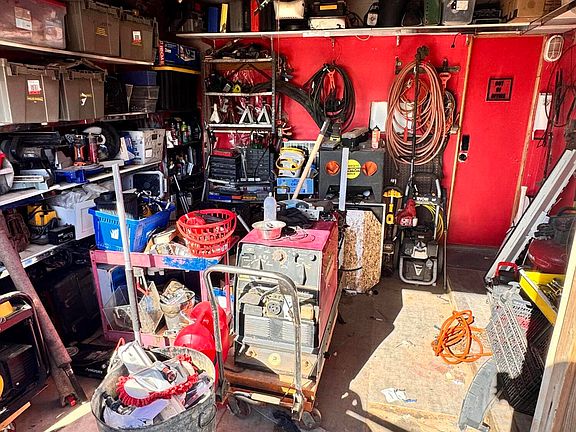 5th image of 302 E 15th St