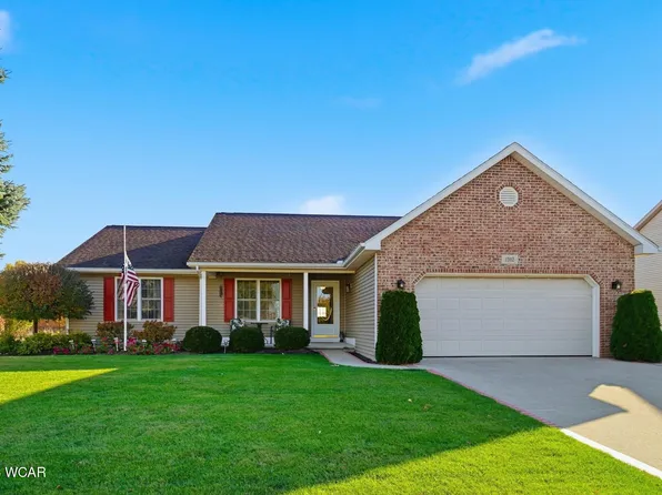 1392 Chancellor Dr, Lima, OH 45807