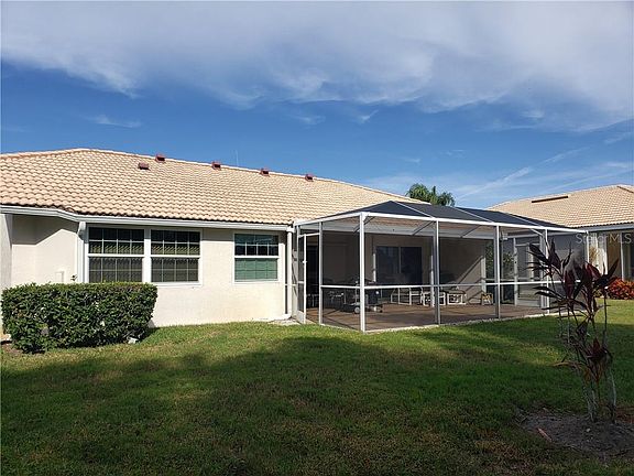 4th image of 8325 Parkside Dr