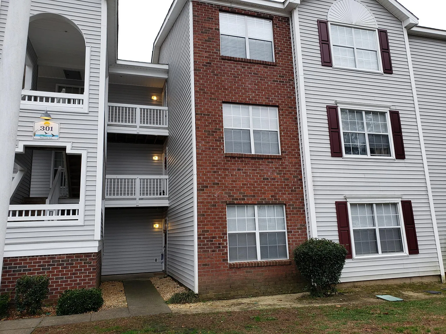 Warton Ln, Fayetteville — Photo 1