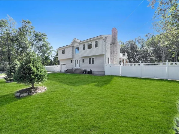 485 Sutton Place, Greenport, NY 11944