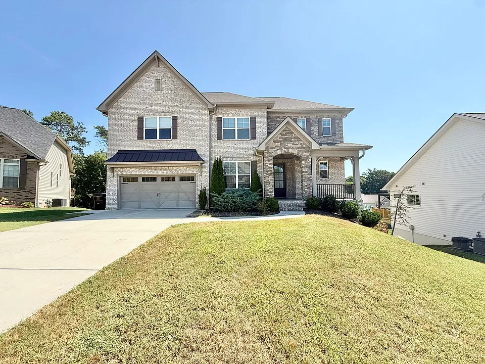 516 Vivian Lee Ln